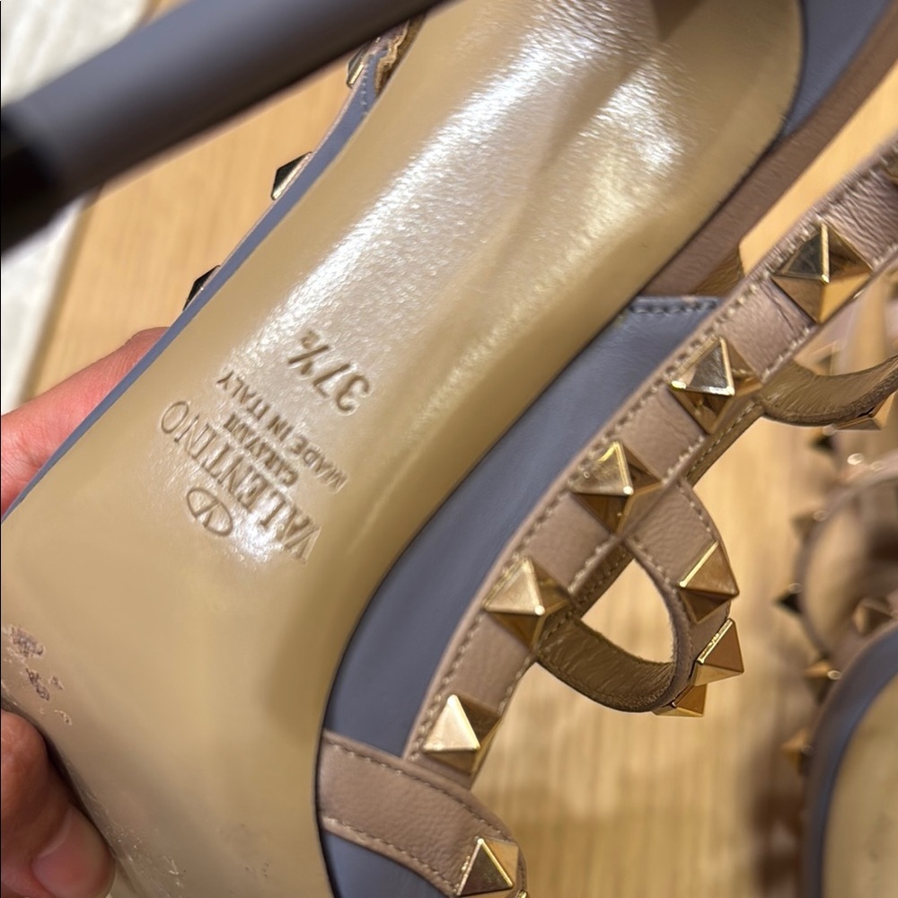 Valentino Rockstud T-strap Blue and Tan Studded Slingback Heels - Picture 7 of 9